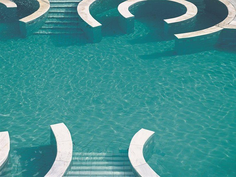 Mitsis Galini Hotel Kamena Vourla Ngoại thất bức ảnh The pool at the hotel