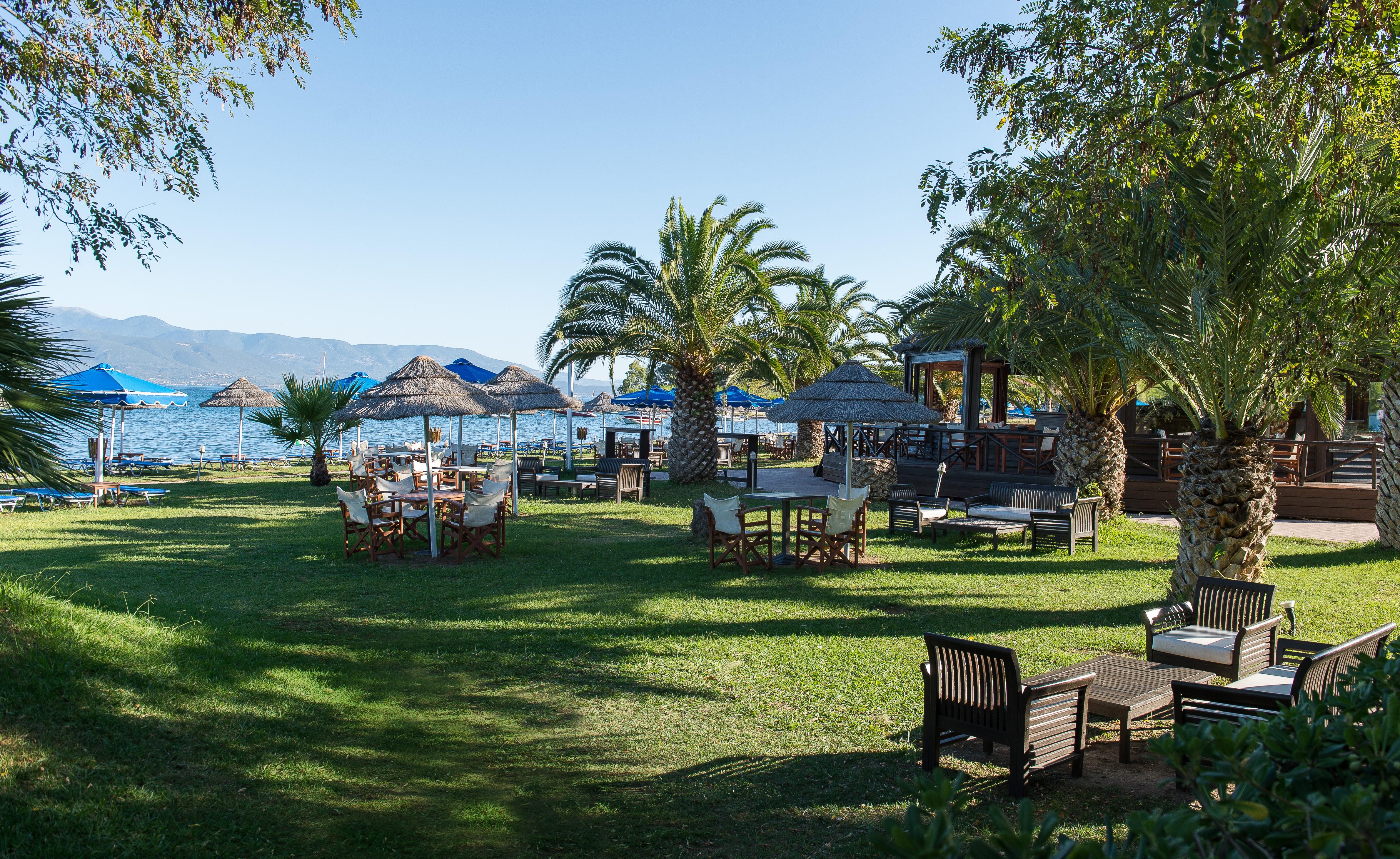 Mitsis Galini Hotel Kamena Vourla Ngoại thất bức ảnh The beach of the hotel