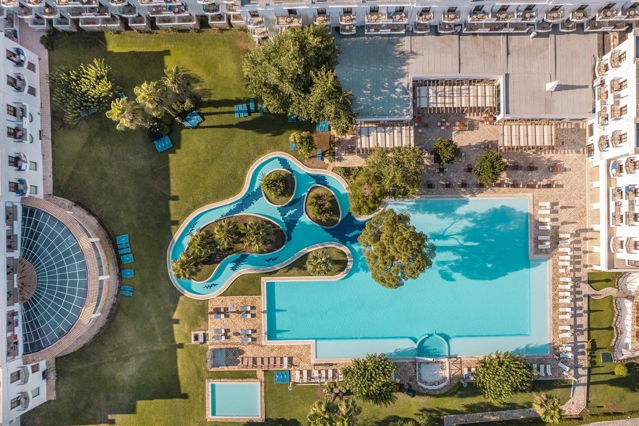Mitsis Galini Hotel Kamena Vourla Ngoại thất bức ảnh Aerial view of the hotel