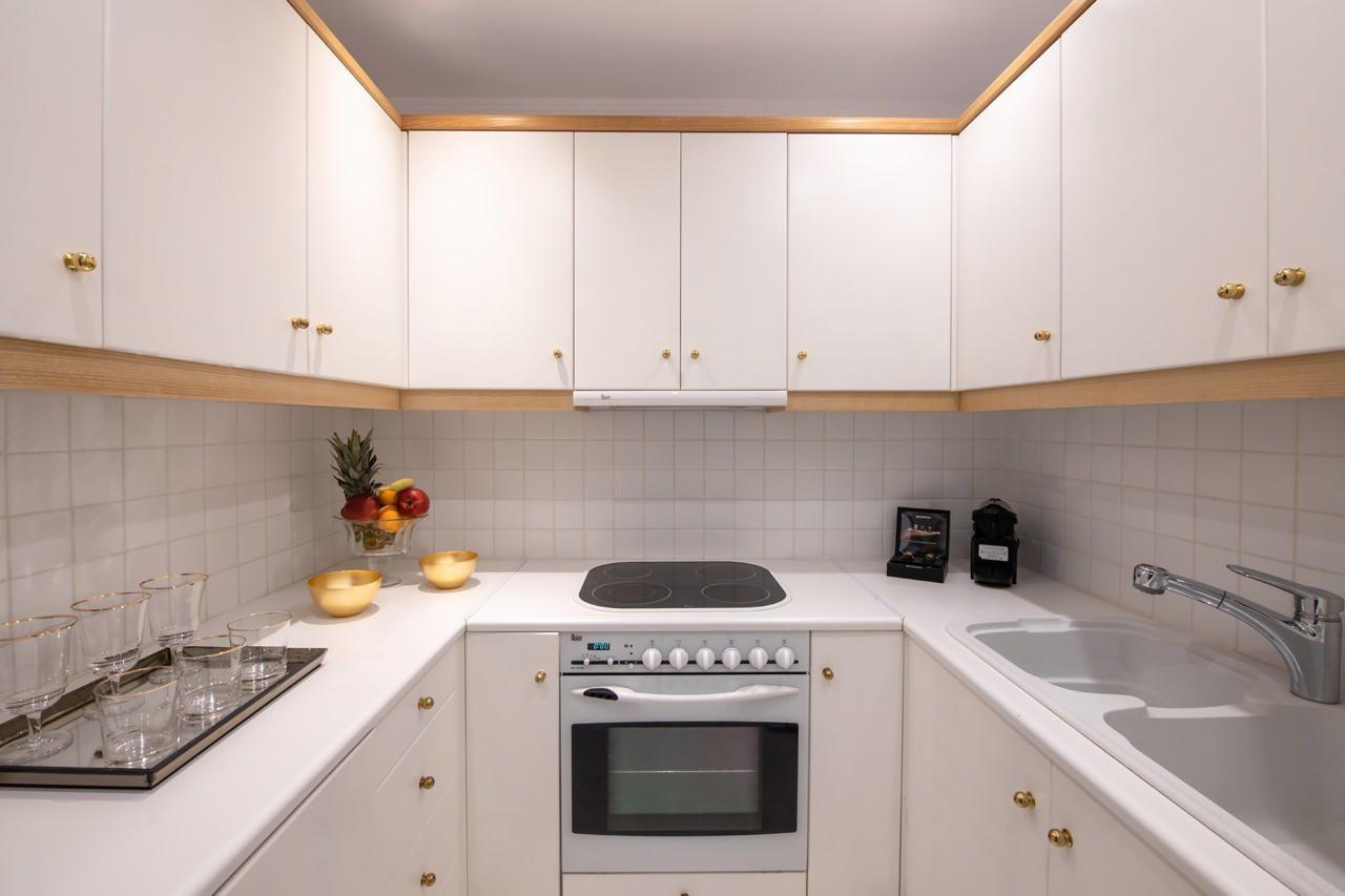 Mitsis Galini Hotel Kamena Vourla Ngoại thất bức ảnh A modern kitchen