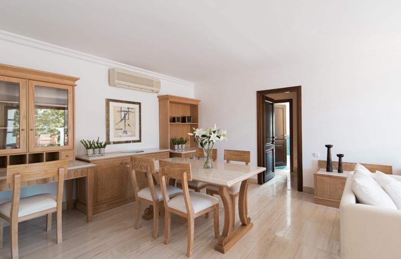 Mitsis Galini Hotel Kamena Vourla Ngoại thất bức ảnh A dining room